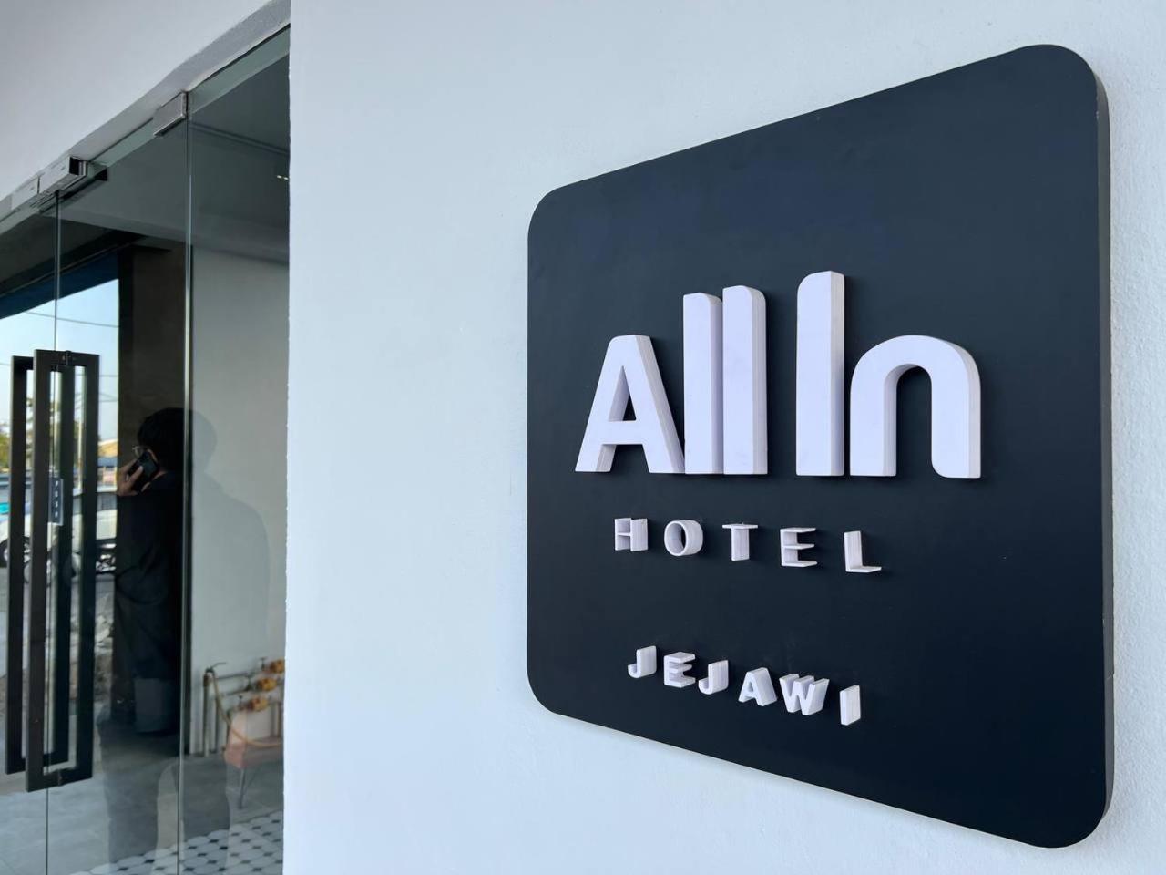 All In Hotel Kangar Esterno foto