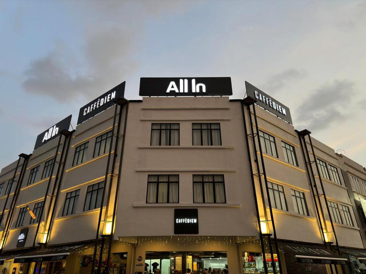 All In Hotel Kangar Esterno foto